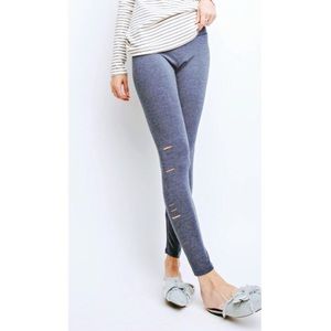 ✨LAST PAIR✨Mid-rise Laser Cut Out Leggings